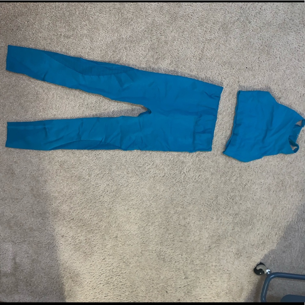 Turquoise Fabletics Seamless knit leggings set
